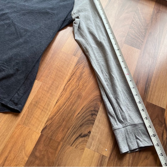 Lululemon Long Sleeve V Neck - Picture 3 of 5